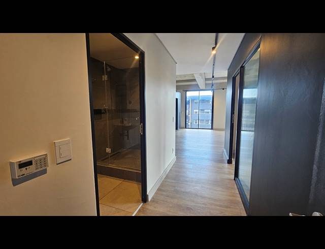 1 BEDROOM APARTMENT FOR SALE IN SANDOWN